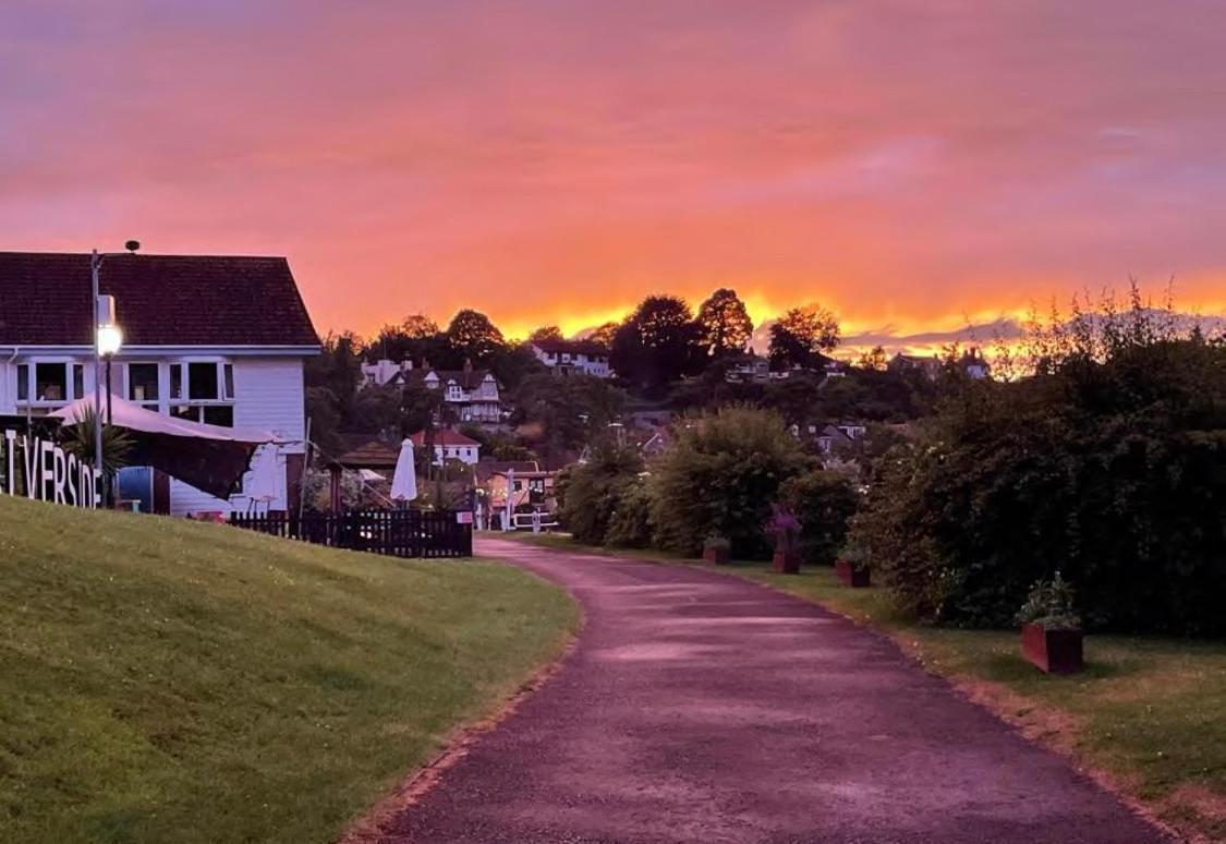 The Riverside 3* Saltford