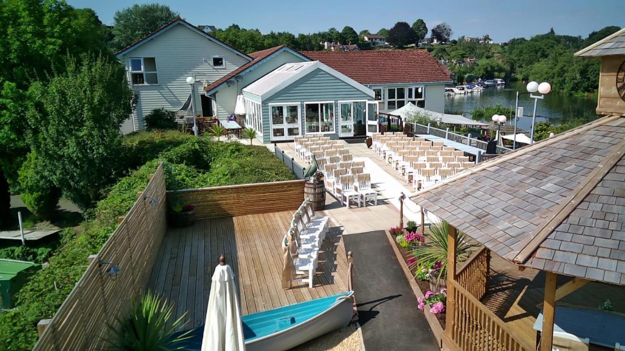 The Riverside 3*