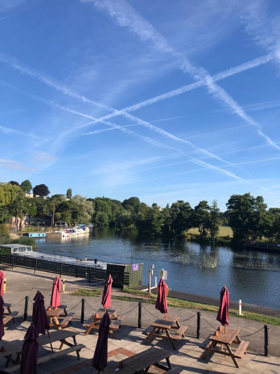 The Riverside 3*